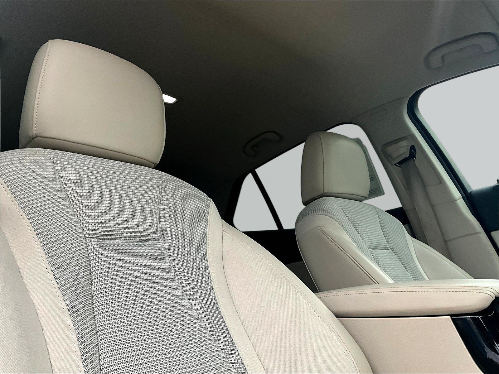 Used 2023 Buick Envision Preferred FWD image 27