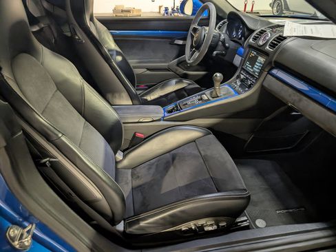 Used 2016 Porsche Boxster Spyder image 22