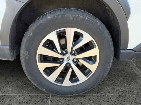Used 2024 Subaru Outback Premium AWD/4WD image 10