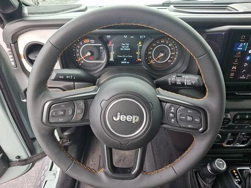 Used 2024 Jeep Wrangler Unlimited Sport AWD/4WD image 21