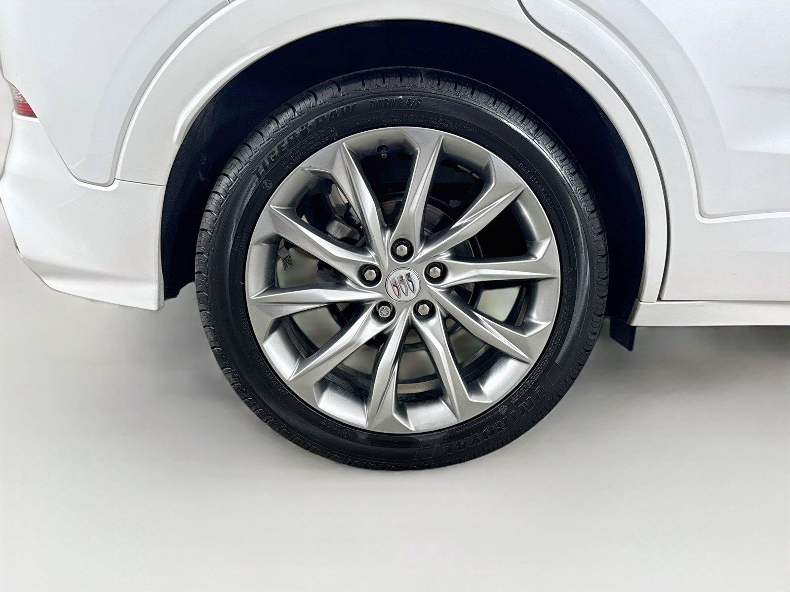 Used 2024 Buick Encore GX Avenir w/ Avenir Technology Package FWD image 40