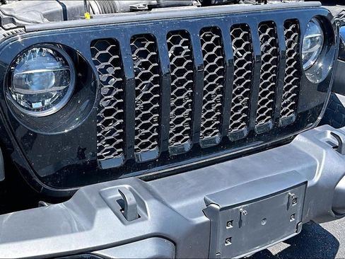 Used 2022 Jeep Gladiator Sport AWD/4WD image 26
