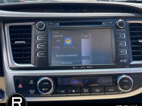 Used 2017 Toyota Highlander XLE w/ Protection Package #3 AWD/4WD image 12