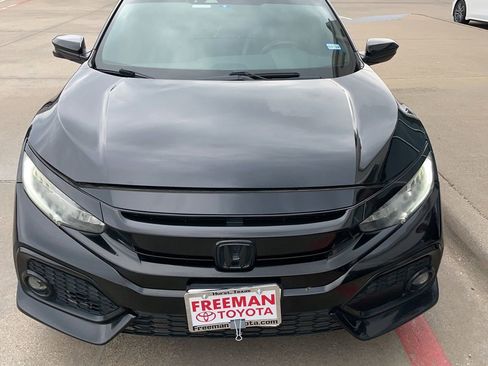 Used 2019 Honda Civic Sport Touring image 7