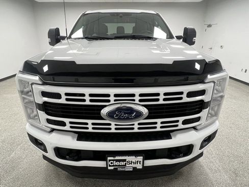 Used 2023 Ford F350 XLT image 3