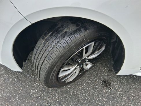 Used 2021 Toyota Corolla LE FWD image 19