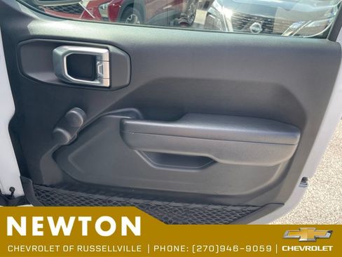 Used 2022 Jeep Wrangler Unlimited Sport AWD/4WD image 25
