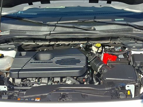 Used 2020 Ford Escape Titanium image 31