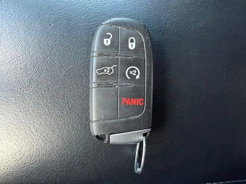 Used 2021 Dodge Durango Citadel w/ Premium Entertainment Group AWD/4WD image 29
