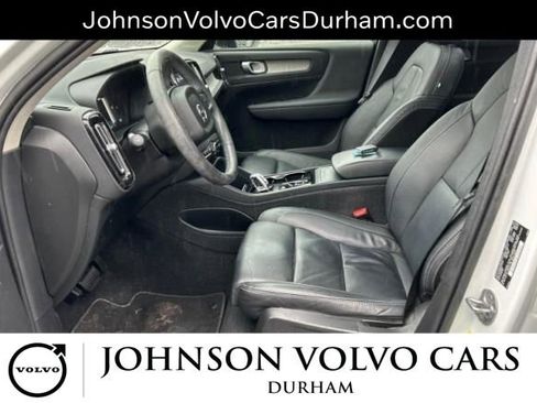 Used 2023 Volvo XC40 B5 Plus w/ Driver Assist Package image 6