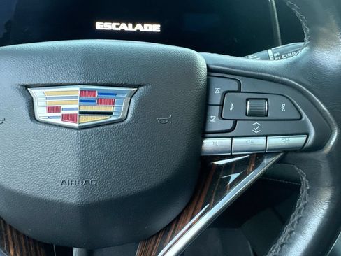 Used 2023 Cadillac Escalade ESV Luxury RWD image 18