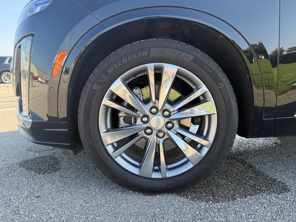 Certified 2025 Cadillac XT6 Premium Luxury w/ Technology Package AWD/4WD image 14