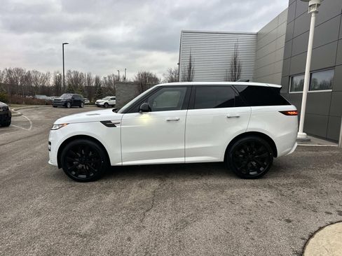 New 2026 Land Rover Range Rover Sport Dynamic SE AWD/4WD image 8