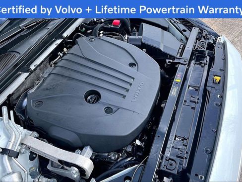 Used 2025 Volvo V60 B5 Cross Country Plus image 43