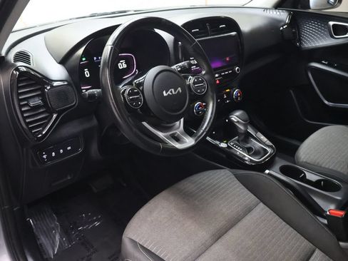 Used 2023 Kia Soul EX FWD image 17