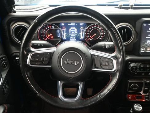 Used 2020 Jeep Gladiator Rubicon AWD/4WD image 23