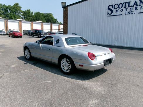 Used 2005 Ford Thunderbird RWD image 8