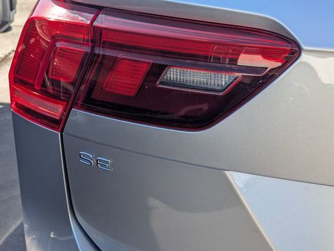 Used 2024 Volkswagen Tiguan SE image 5