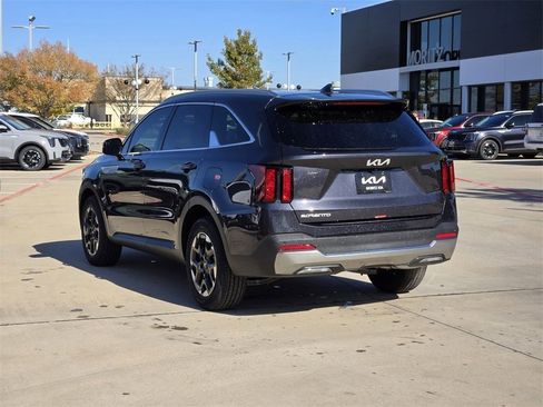 New 2026 Kia Sorento S w/ S Panoramic Sunroof Package image 3