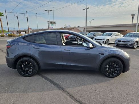 Used 2023 Tesla Model Y Long Range AWD/4WD image 4