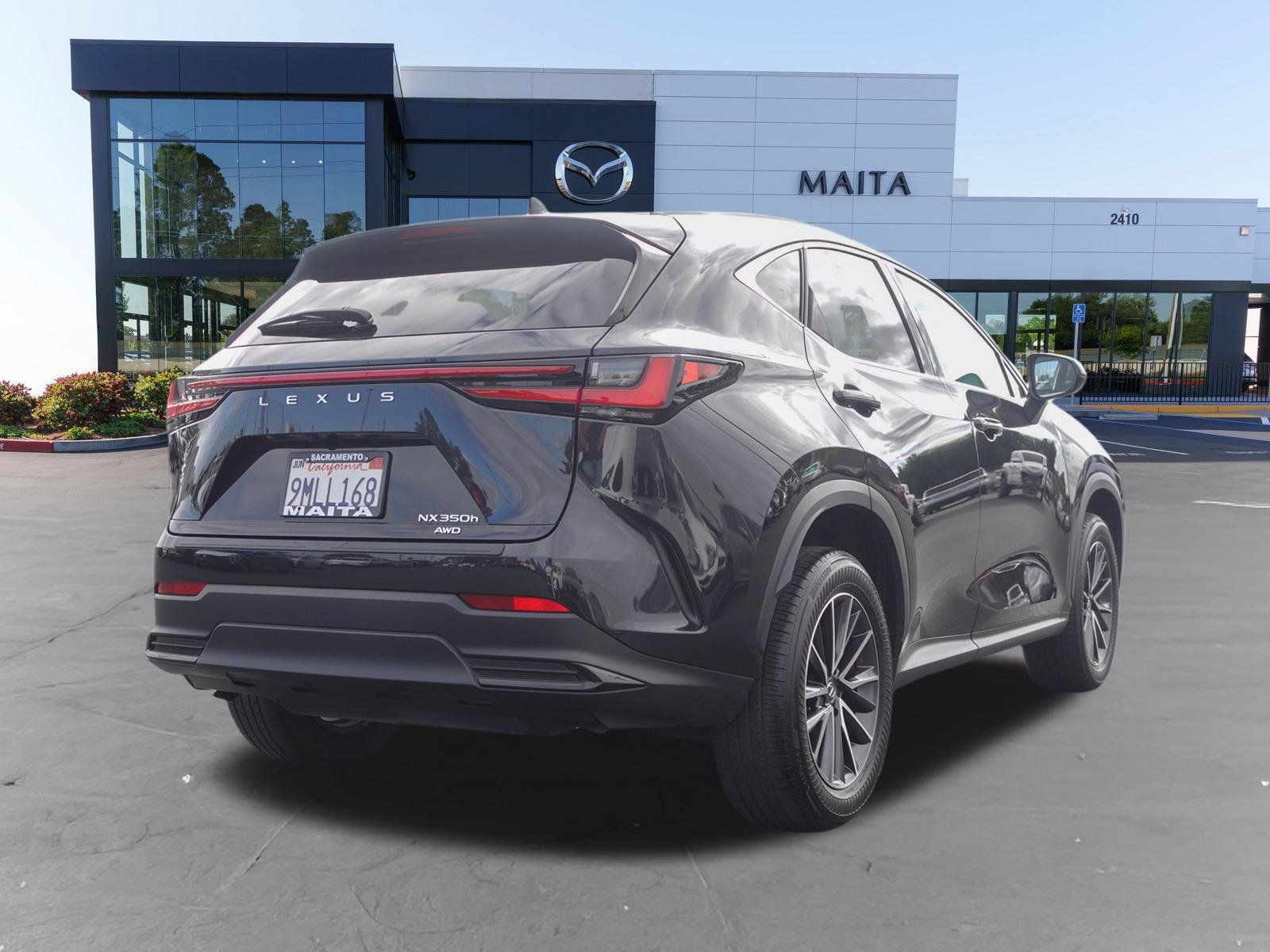 Used 2025 Lexus NX 350h AWD w/ Accessory Package (Z2) image 3