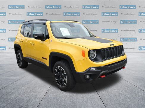 Used 2023 Jeep Renegade Trailhawk w/ Sun/Sound Group AWD/4WD image 12