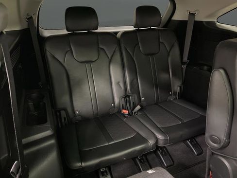 Used 2025 Kia Sorento SX image 33