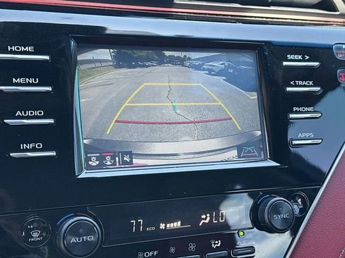 Used 2018 Toyota Camry XSE FWD image 15