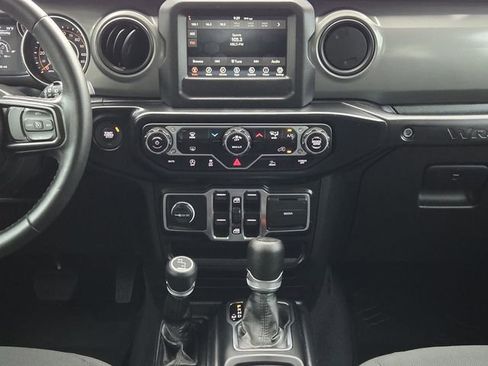 Used 2022 Jeep Wrangler Unlimited Sport AWD/4WD image 14