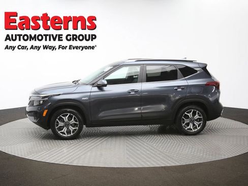 Used 2023 Kia Seltos EX image 60