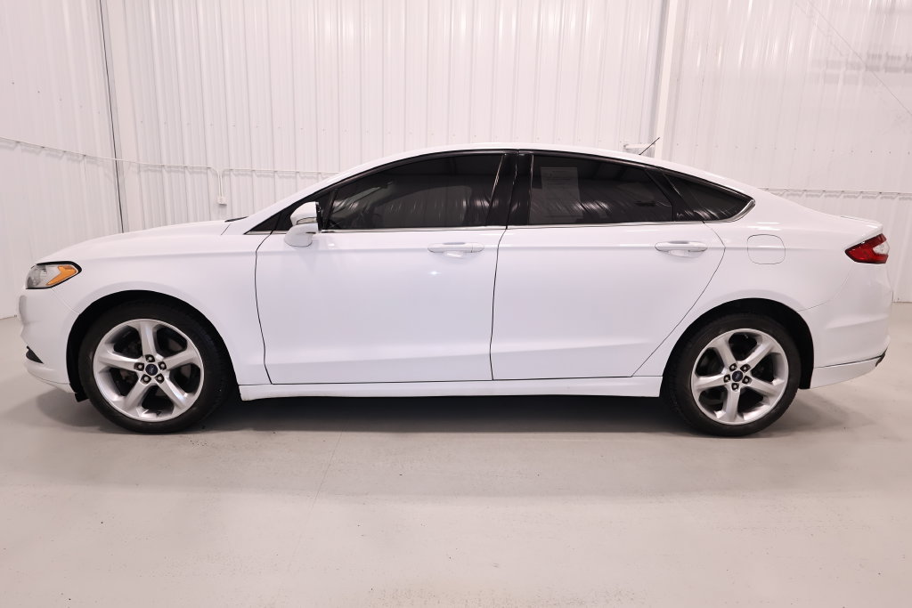Used 2016 Ford Fusion SE w/ Equipment Group 201A AWD/4WD image 6
