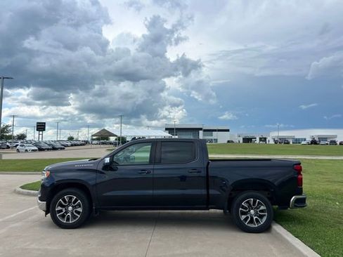 Used 2023 Chevrolet Silverado 1500 LT RWD image 3