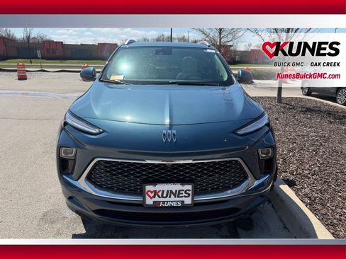 Used 2024 Buick Encore GX Avenir w/ Avenir Technology Package image 3