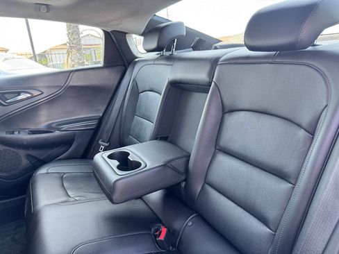 Used 2017 Chevrolet Malibu Hybrid w/ Leather Package FWD image 30