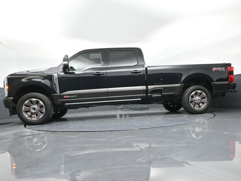 Used 2024 Ford F350 King Ranch image 31