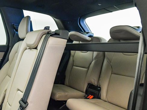 Certified 2025 Volvo XC90 B6 Ultra w/ Protection Package Premier image 19