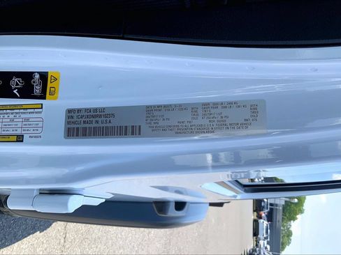 Certified 2024 Jeep Wrangler Unlimited Sport AWD/4WD image 31