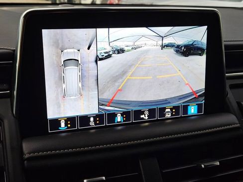 Used 2021 GMC Yukon SLT w/ SLT Luxury Plus Package image 18