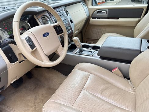 Used 2014 Ford Expedition EL XLT w/ Equipment Group 202A image 10