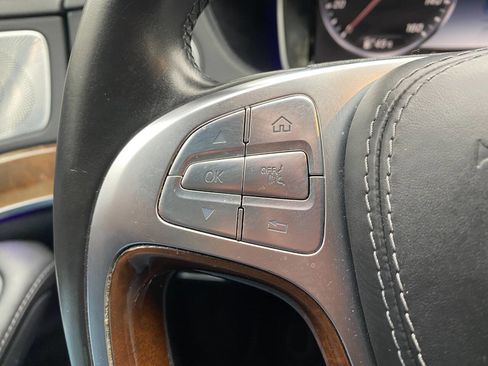 Used 2016 Mercedes-Benz S 550 4MATIC Sedan image 24