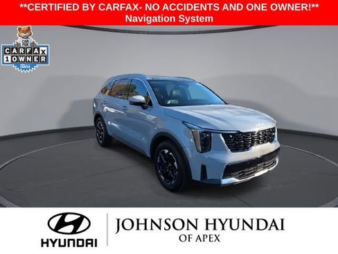 Used 2024 Kia Sorento S w/ Panoramic Sunroof Package image 2