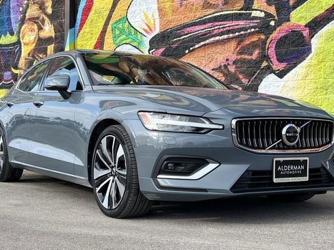 Used 2023 Volvo S60 B5 Ultimate image 12