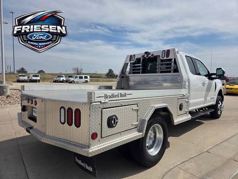 Used 2020 Ford F350 Lariat w/ Lariat Value Package image 7