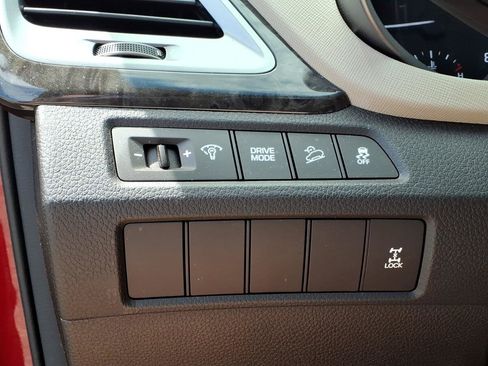 Used 2017 Hyundai Santa Fe Sport AWD/4WD image 23