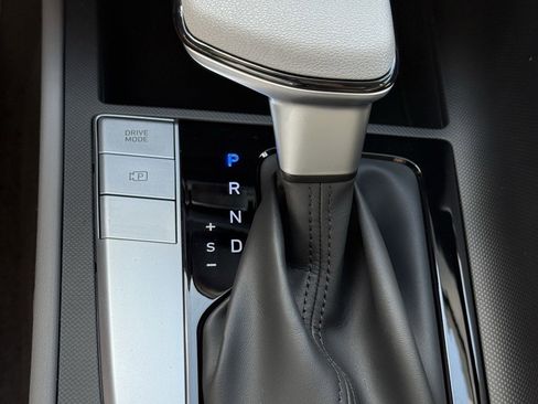 New 2026 Hyundai Elantra SE image 25