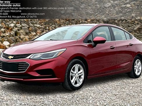 Used 2018 Chevrolet Cruze LT image 1