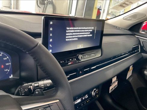 New 2026 Mitsubishi Outlander SEL FWD image 7