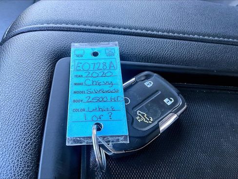 Used 2020 Chevrolet Silverado 2500 LTZ w/ LTZ Plus Package image 10