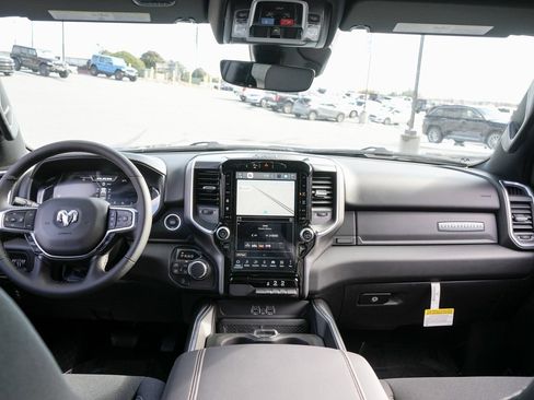 New 2026 RAM 1500 Big Horn AWD/4WD image 19