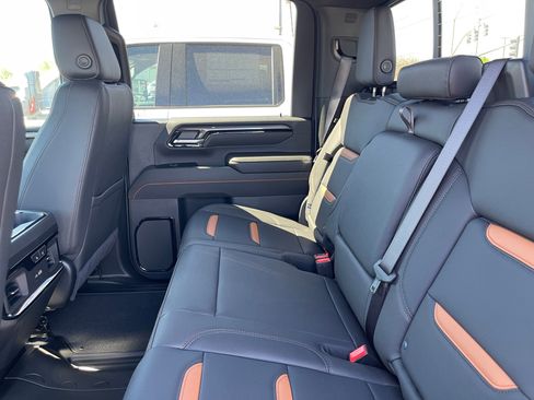 New 2026 GMC Sierra 2500 AT4 w/ Technology Package image 18